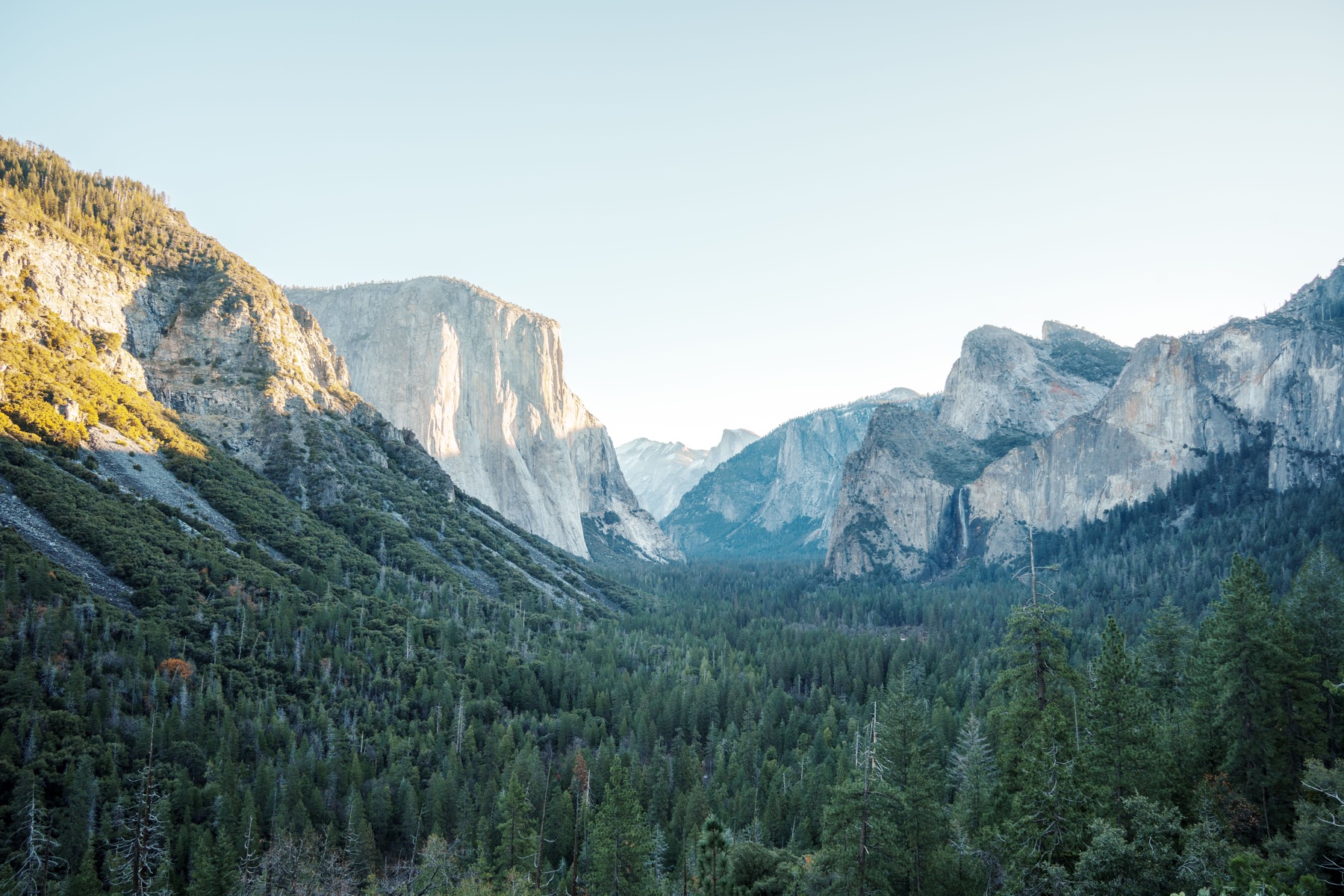 Yosemite landscape photographed by Wenrui